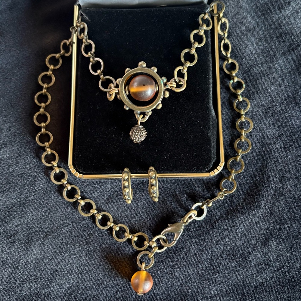 Copper with faux amber necklace and earring set ￼